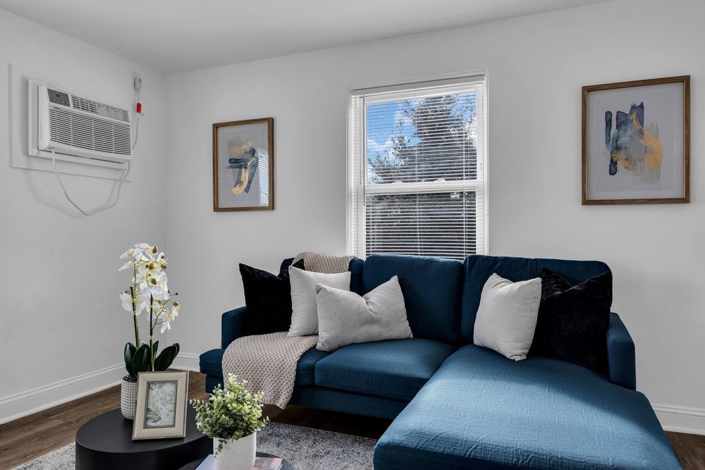 Interior view of a Maple Court apartment, photo 2