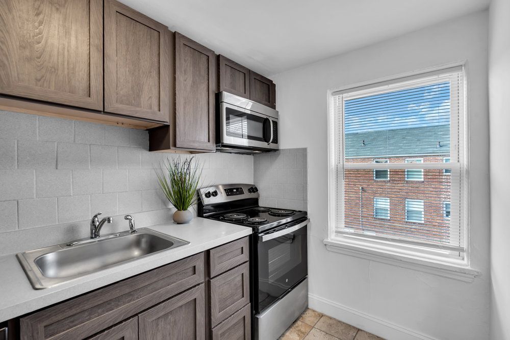 Interior view of a Maple Court apartment, photo 5