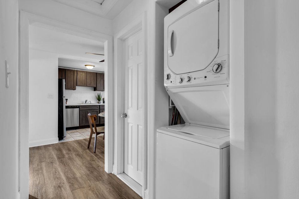 Maple Court Apartments — photo 30